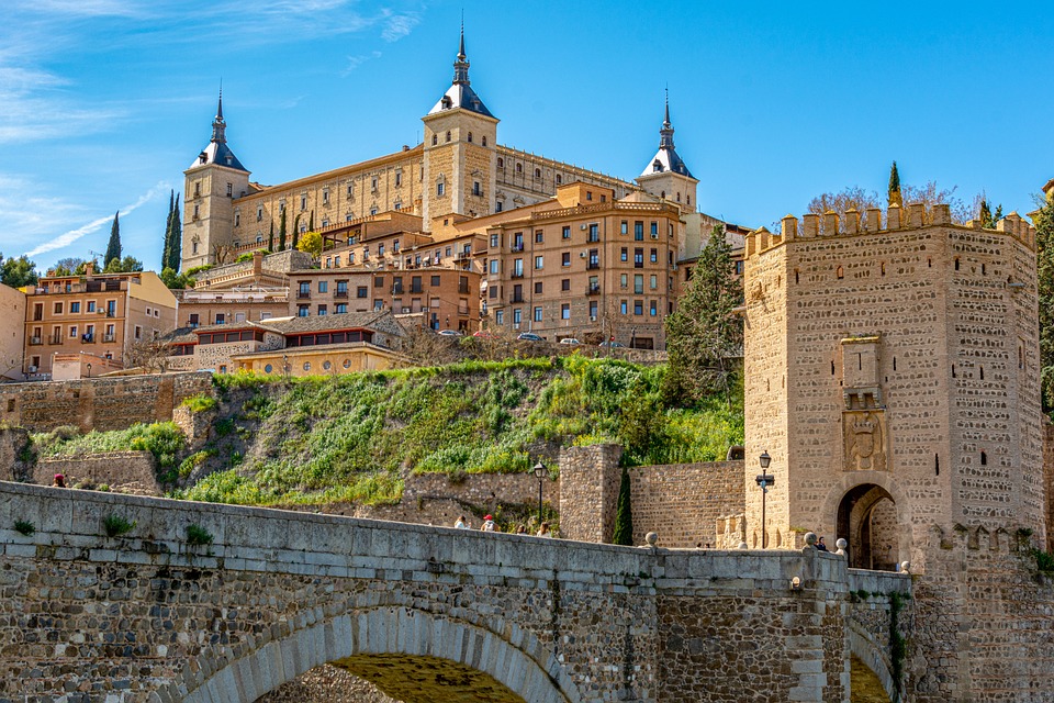 Toledo's Past and Present: A Harmonious Blend of History and Modernity