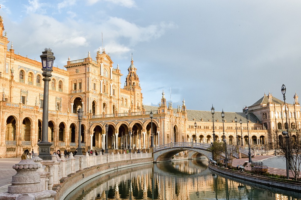 Cubelles: Where Tradition Meets Modernity - A Perfect Balance in Catalonia