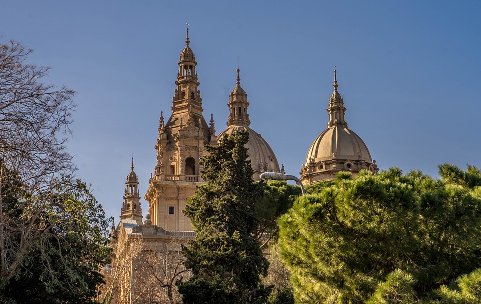 Exploring the Gastronomic Delights of Valencia