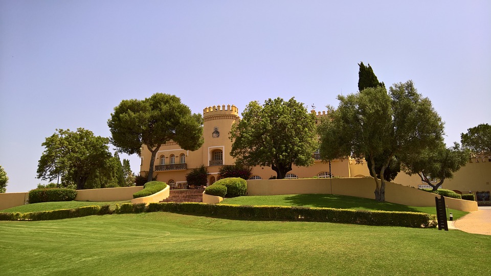 Unwind and Recharge: The Tranquil Atmosphere of Cubelles, Spain
