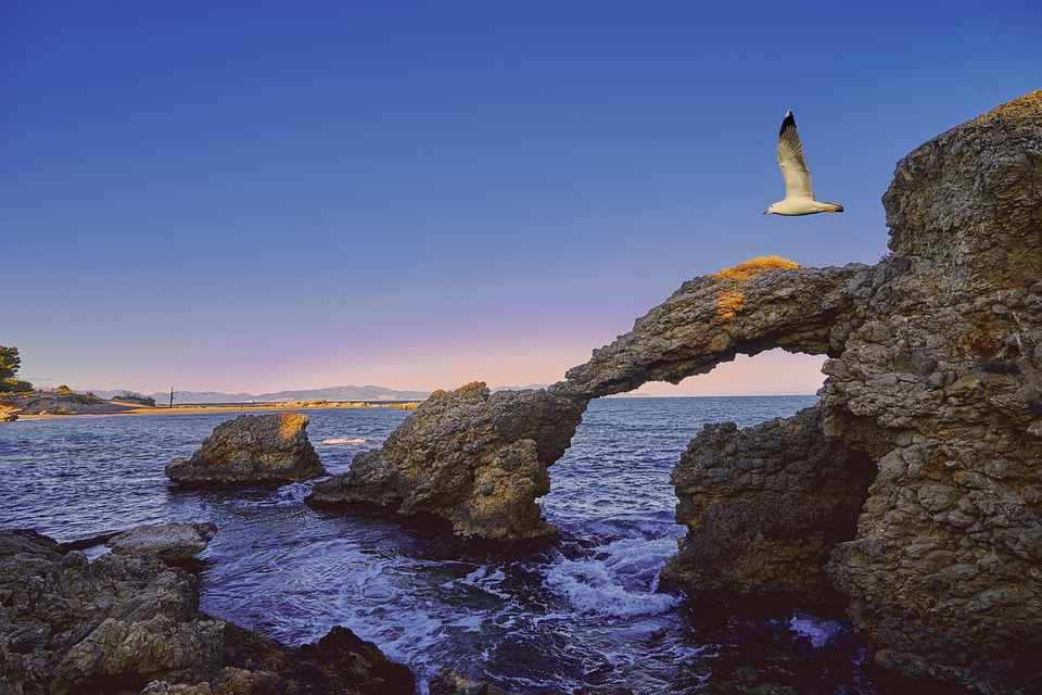 Unlocking the Intriguing History Behind Empuriabrava: Spain's Architectural Delight