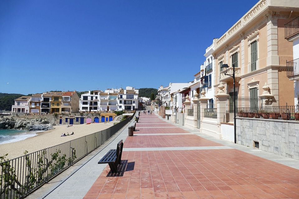 Begur, Spain: A Haven for Beach Lovers and History Enthusiasts