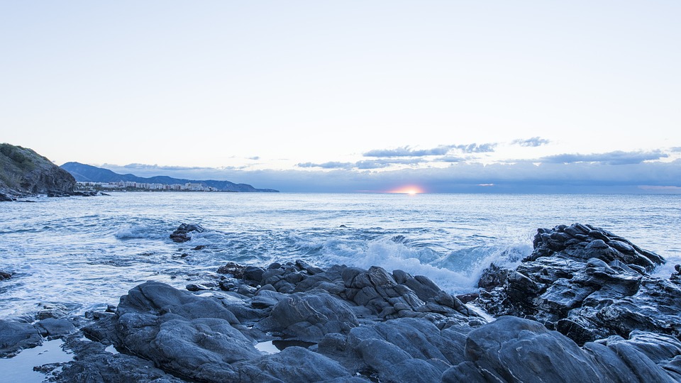 Nerja: The perfect getaway for beach lovers and history buffs