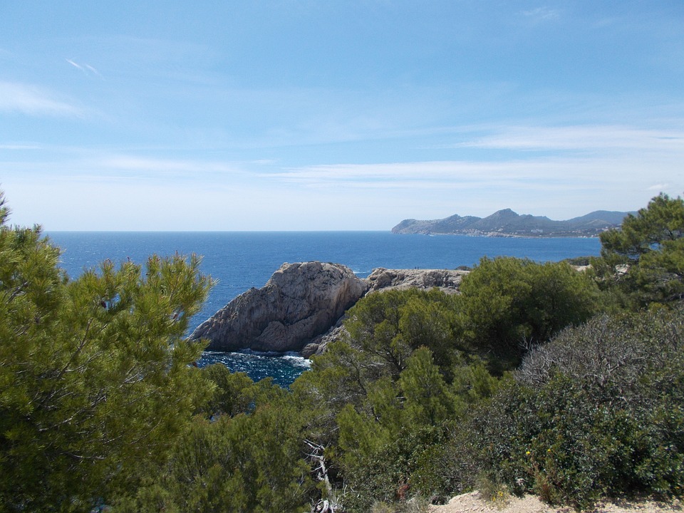 Unwind and Rejuvenate: Relish the Tranquility of Costa Calida's Spectacular Natural Spa Resorts