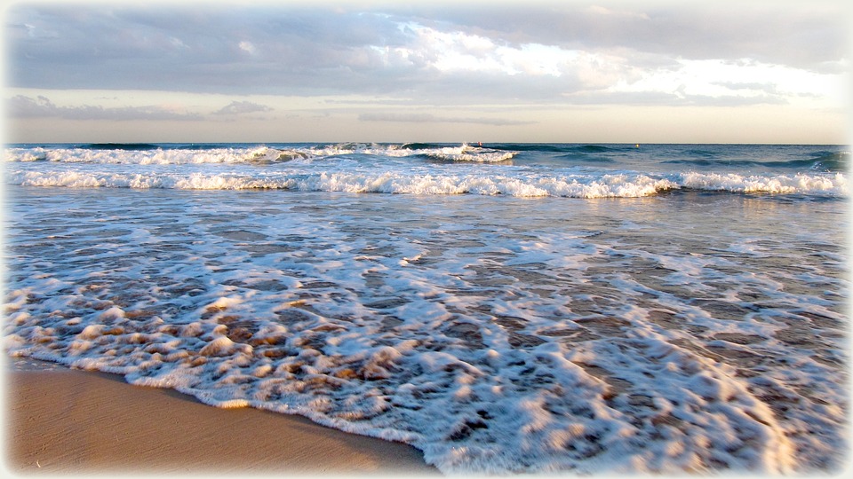 Immerse in Tranquility: Unraveling the Serene Vibe of Peñíscola, Spain