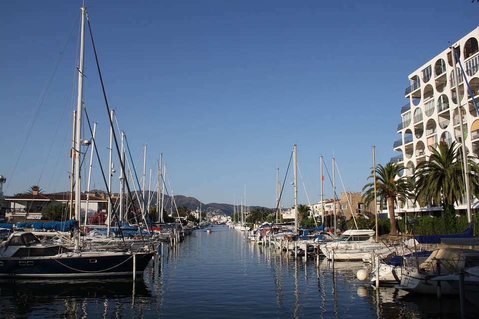 Empuriabrava: Spain's Coastal Paradise for Water-Lovers and Outdoor enthusiasts