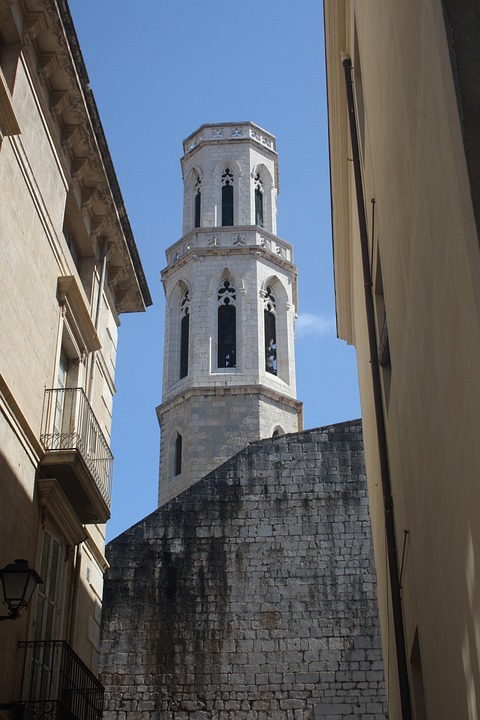 Delving into the Rich Heritage of Pals, Spain: Architecture, Culture, and Gastronomy