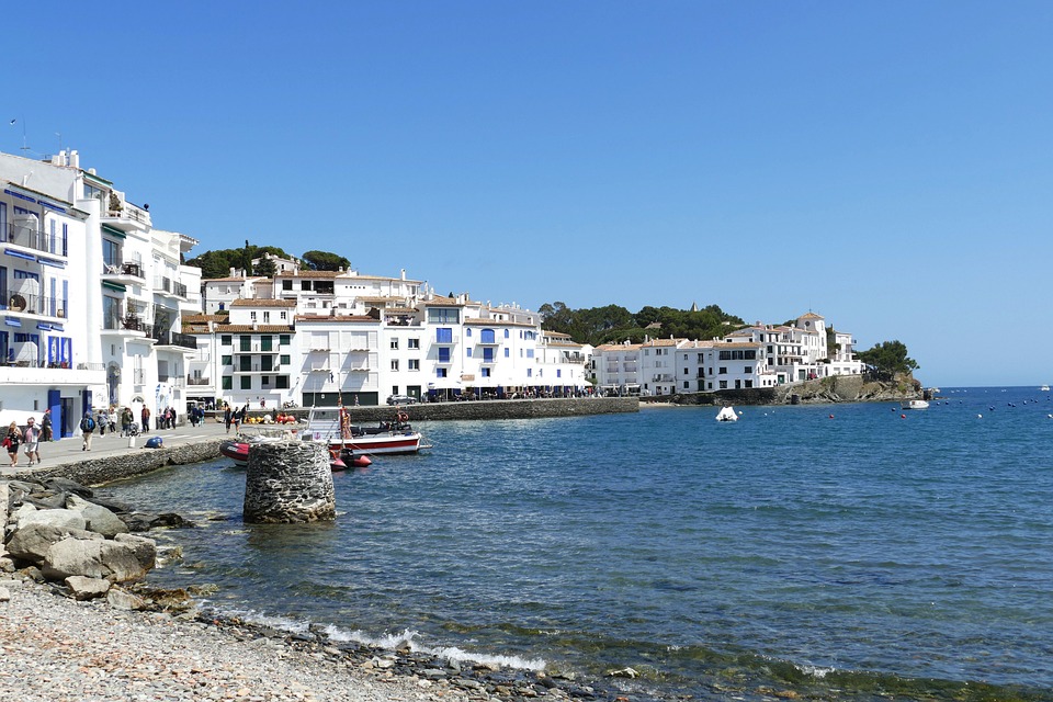 Costa Brava: A Haven for Foodies, Wine Enthusiasts, and Art Aficionados