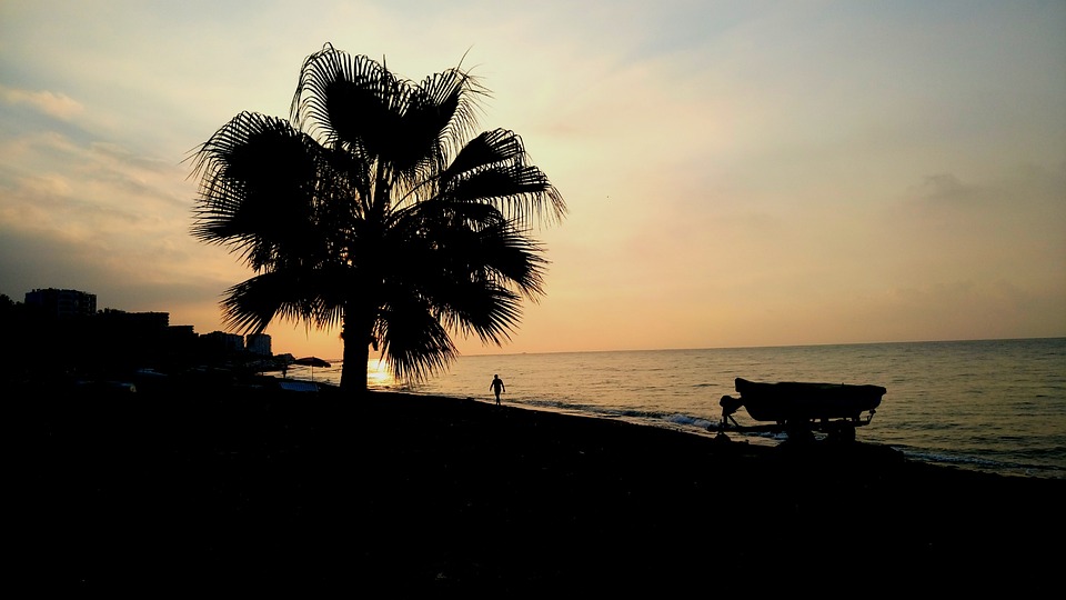 A Coastal Retreat: Discovering the Charm of La Azohía