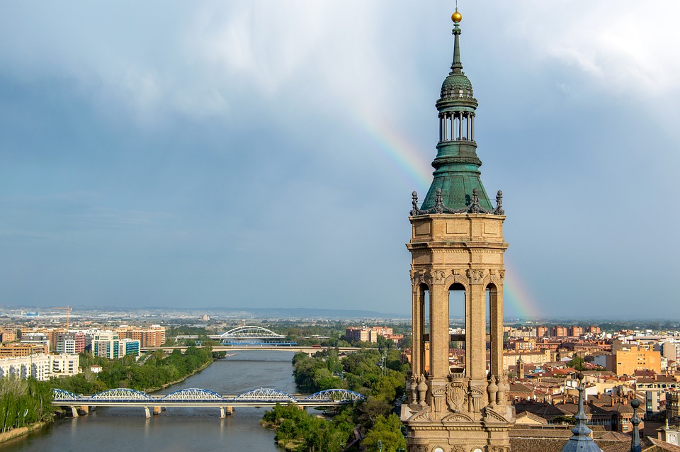 From the Ebro River to El Pilar: Exploring Zaragoza's Natural and Architectural Beauty